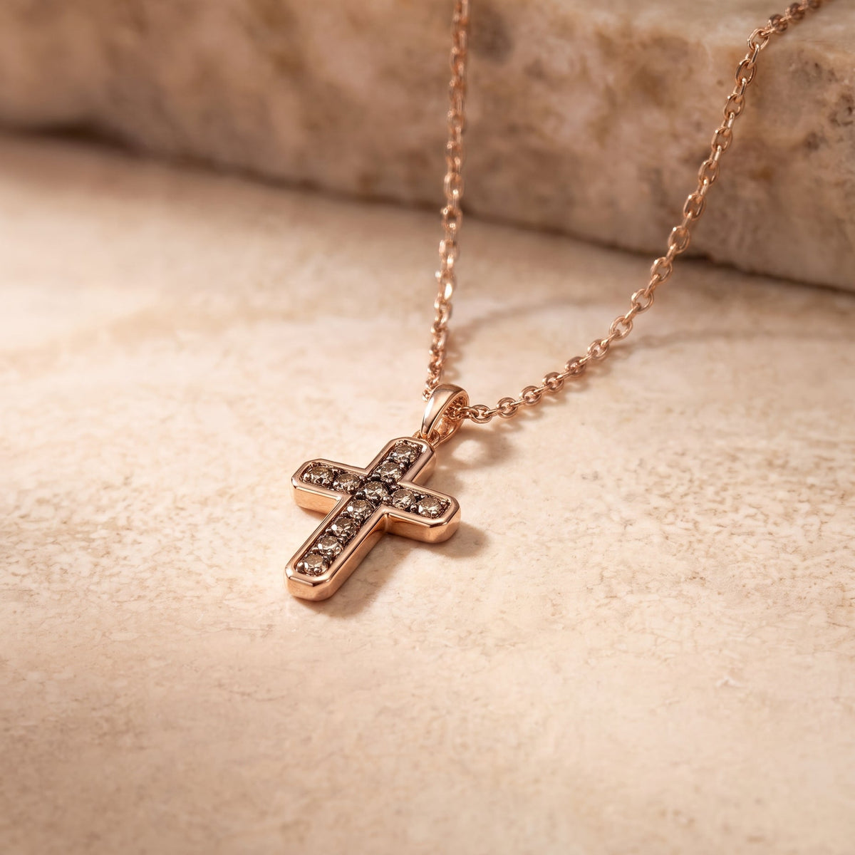 Collier Croix Pavé Brown L Or Rose Studio Collection Signature Manipura