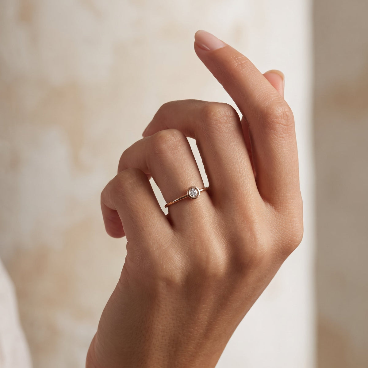 Bague Manipura Or Rose Portée Collection Eternelle Manipura