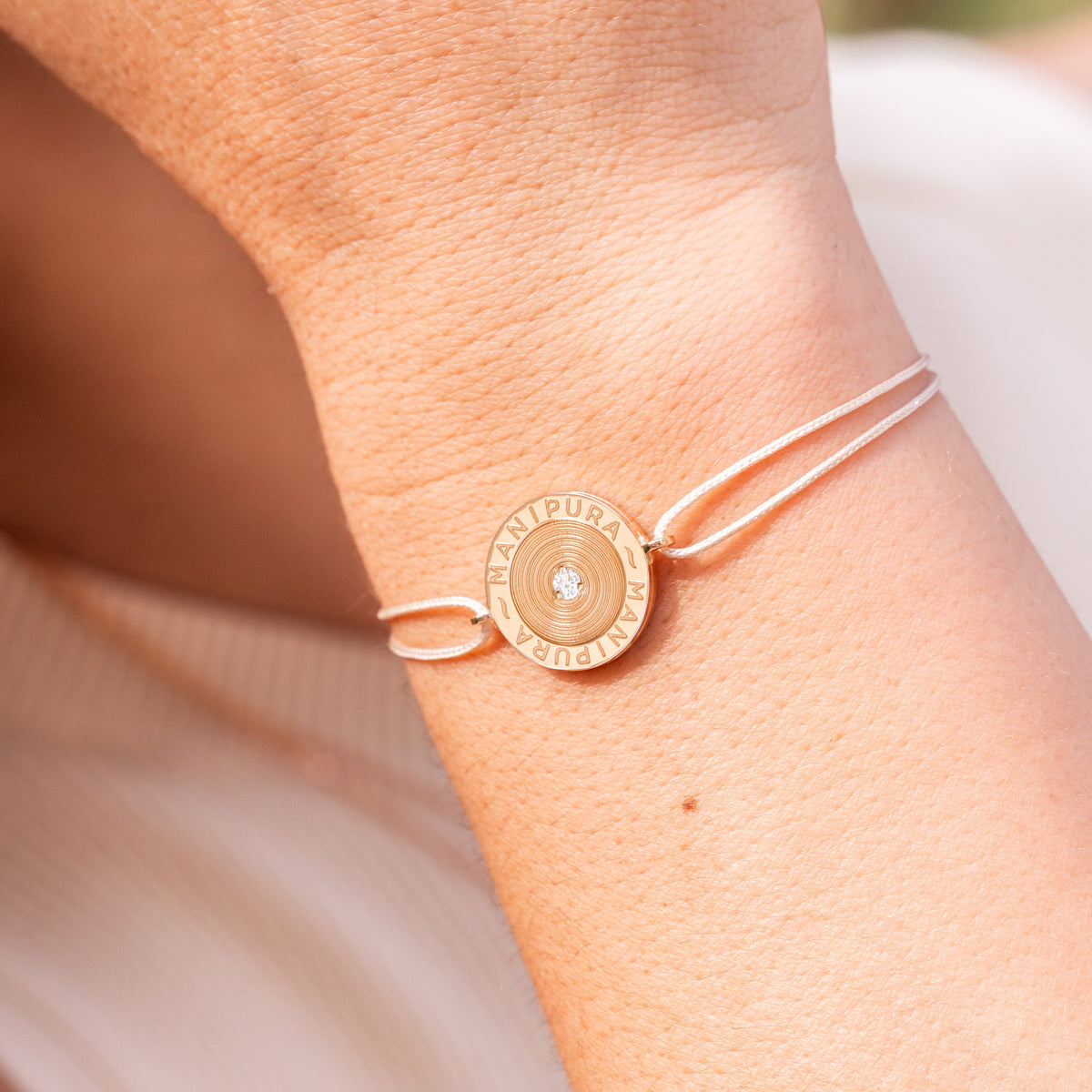 Bracelet Cordon Cercle d'Or S Or Rose Porté Collection Cercle d'Or Manipura